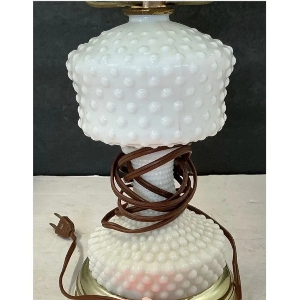 Fenton Style Hobnail Milk Glass Table Lamp White Excellent Vintage Must Rewire - Picture 5 of 16